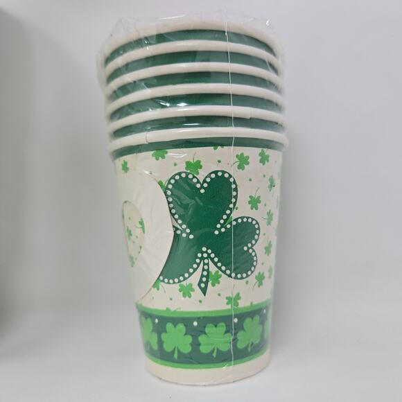 Vintage Hallmark 48 Paper Party Cups St. Patrick's Day 9oz Shamrock 8 Packs of 6 - Picture 5 of 7